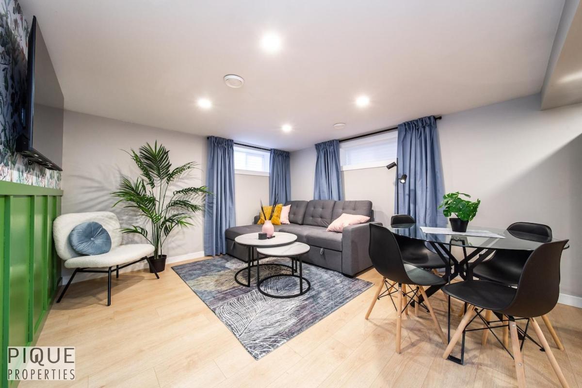 Park Life Escape-king Beds-sleeps 10-pet Friendly * Edmonton