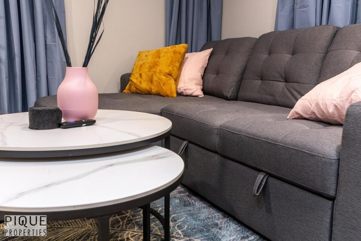 Park Life Escape-king Beds-sleeps 10-pet Friendly Apartment