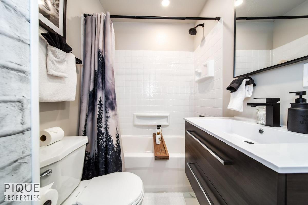 Apartment Park Life Escape-king Beds-sleeps 10-pet Friendly Edmonton