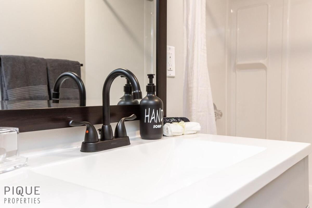 Apartment Park Life Escape-king Beds-sleeps 10-pet Friendly