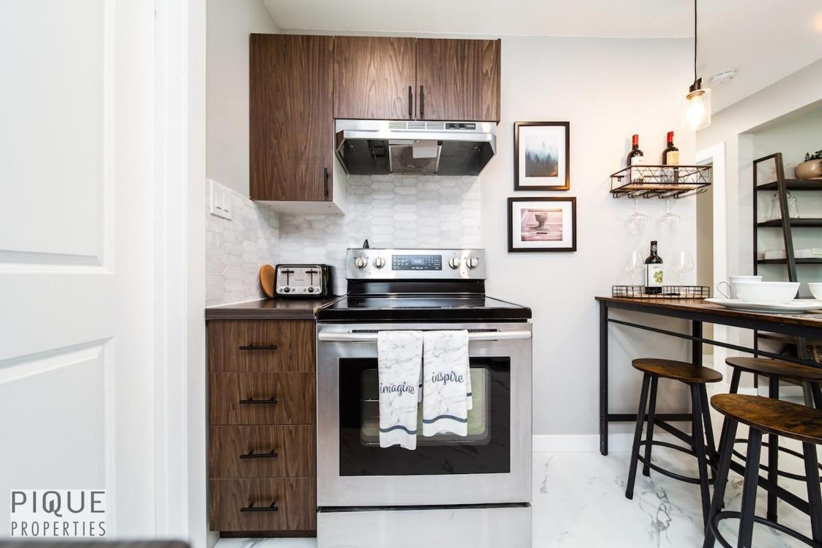 Park Life Escape-king Beds-sleeps 10-pet Friendly Apartment