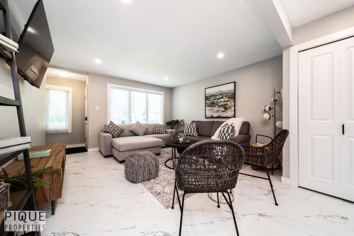 Park Life Escape-king Beds-sleeps 10-pet Friendly Apartment *